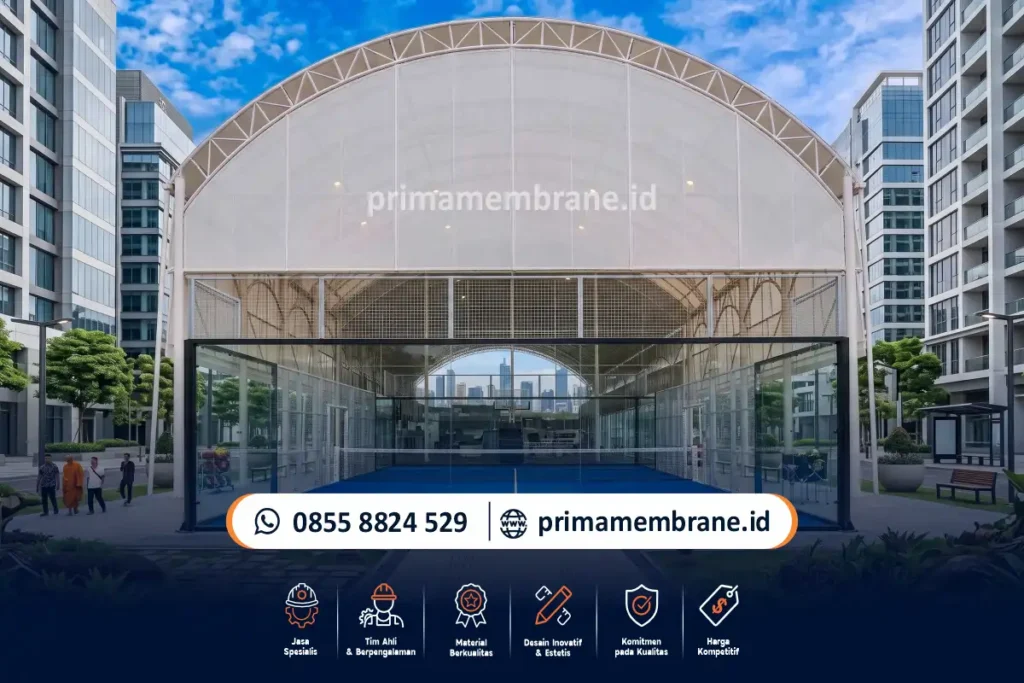 Cladding lapangan dengan membrane tensile